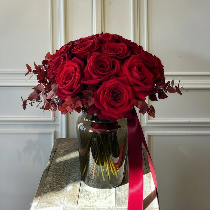 Moderner Blumenstrauß mit klarer Formensprache – liebevoll gebunden von DADA Dornbirn